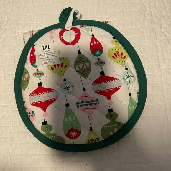 DII Kitchen Gift Set Includes Potholder & Kitchen Towel Multicolor One Size - Picture 4 of 4